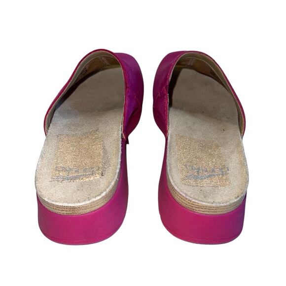 DANSKO women ravyn slip on sandal in fuchsia - Picture 6 of 10
